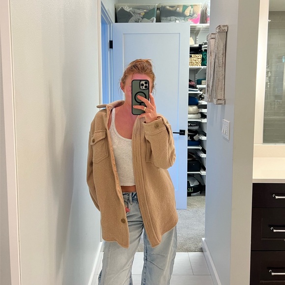 Aritzia button down jacket - Picture 3 of 7